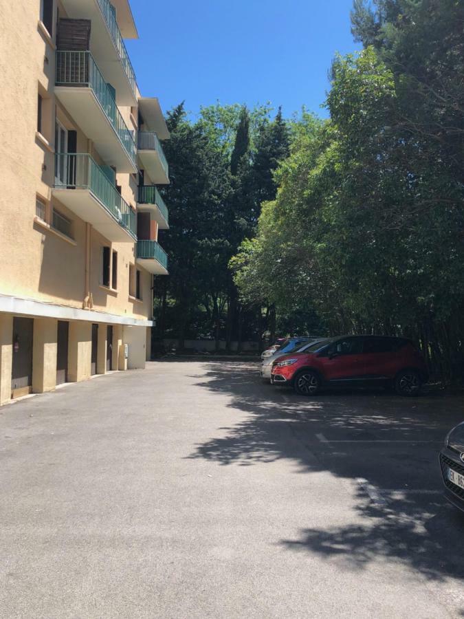 Mimosa, Tram 2, Parking Apartment